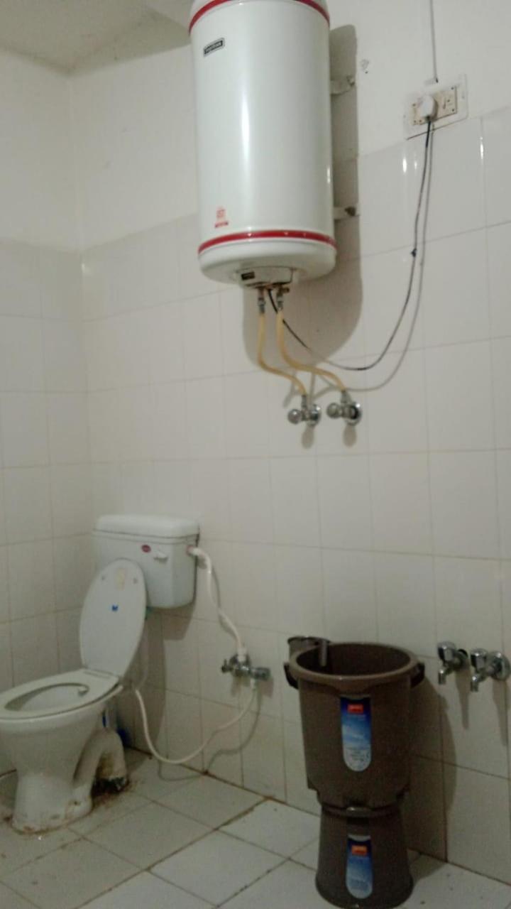 Hotel Senorita Srīnagar Buitenkant foto